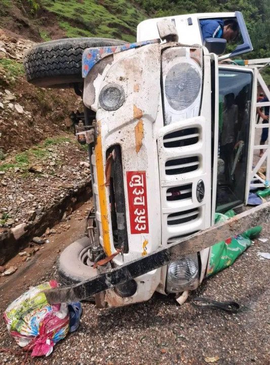 जीप दुर्घटना हुदा एक महिलाको मृत्यु १४ घाइते- गण्डकी आज