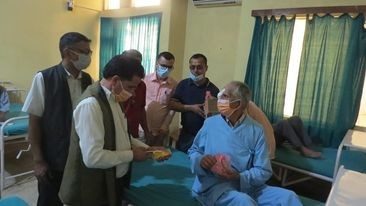 मोतिया विन्दुका विरामीको साहारा बने गैँडाकोटका स्वास्थ्य व्यवसायीहरु