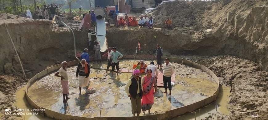 वडा अध्यक्ष मिश्राद्वारा लालपुरमा खानेपानी ट्याङ्कीको शिलान्यास