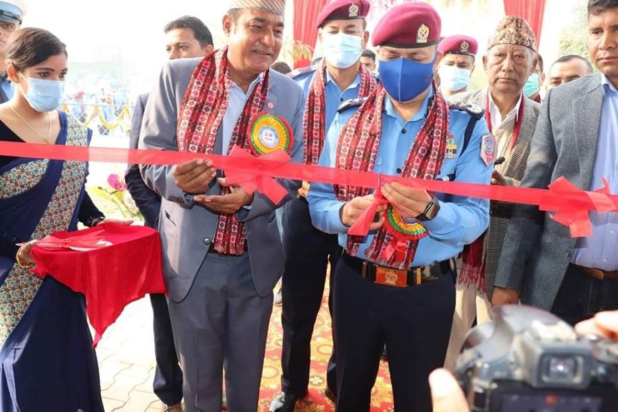 प्रहरी महानिरीक्षक शैलेश थापा क्षेत्रीद्वारा रुपन्देहीमा नवनिर्मित जिल्ला ट्राफिक प्रहरी भवन समुद्‍घाटन