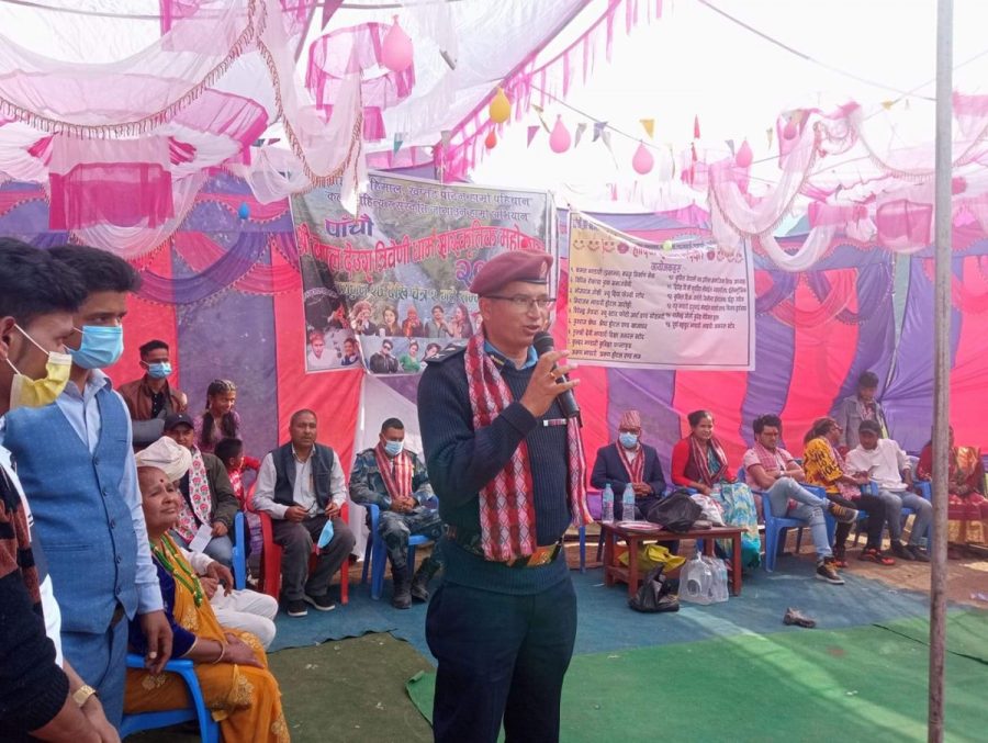जनचेतनामूलक कार्यक्रममा अग्रसर हुँदै बझाङ प्रहरी